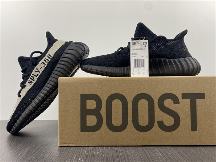 Yeezy Boost 350 V2Core Black White BY1604