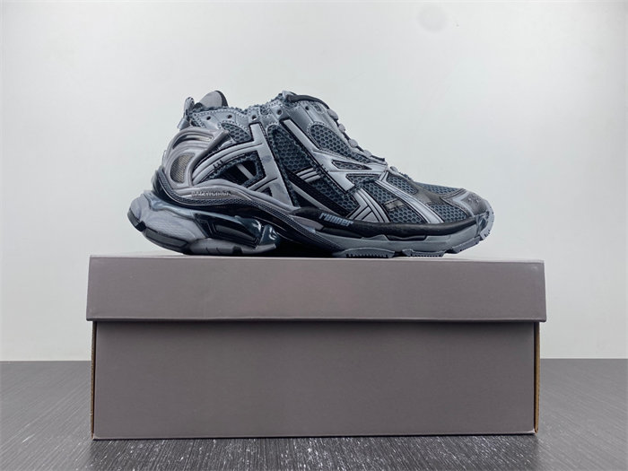 BALENCIAGA -Runner 677403 W3RBR 1515