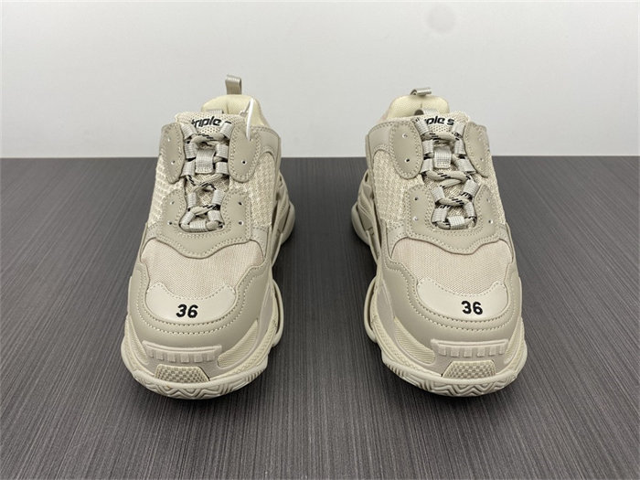 BLCG Triple S Beige 524039 W2FW1 97010