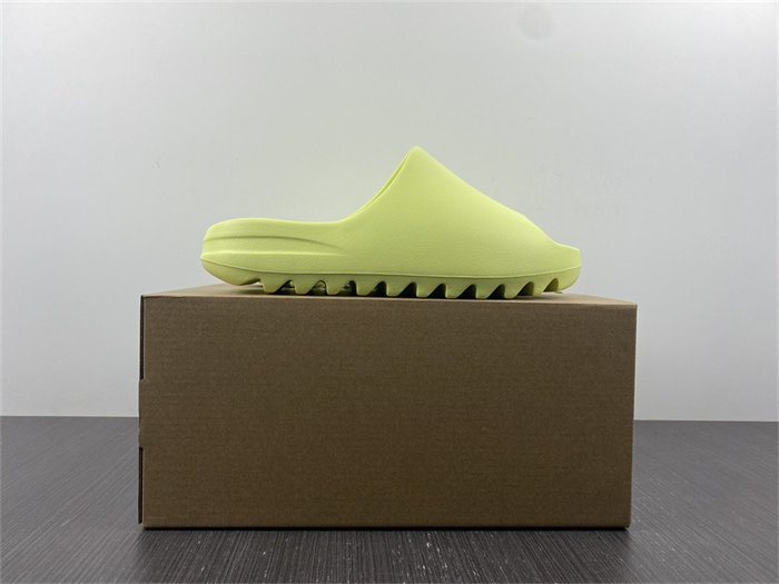 ad*s yeezy slide glow green hq6447