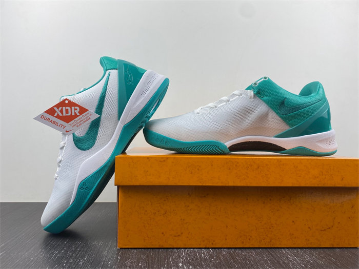 nike kobe 8 protro ‘radiant emerald’ fq3549-101