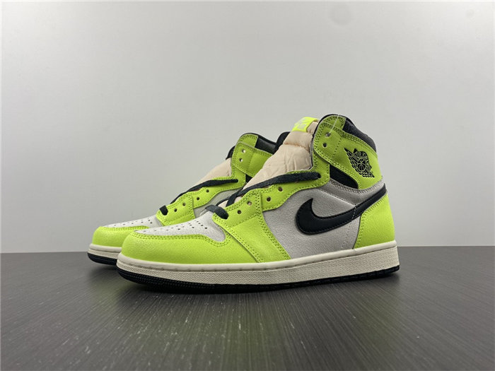 Jordan1 Retro OG Visionaire 555088-702