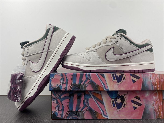 Nike SB Dunk LF0039-013