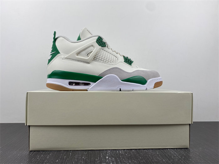 Jordan 4 Retro SB Pine Green DR5415-103