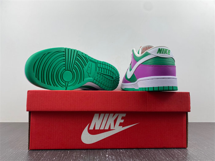 nike dunk low stadium green fuchsia fd9924-311