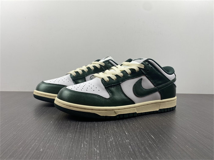 nike dunk low vintage green dq8580-100