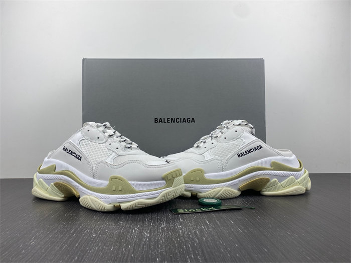 BALENCIAGA TRIPLE S 755686 W3SM2 9097