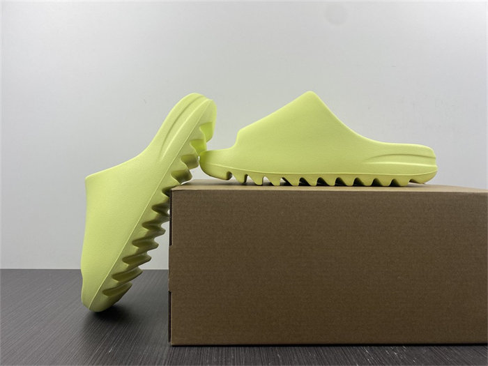 Adidas Yeezy Slide Glow Green HQ6447