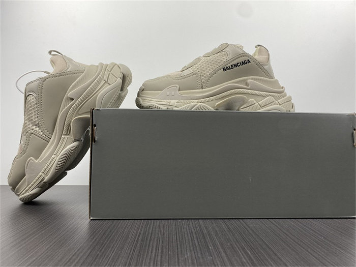 blcg triple s beige 524039 w2fw1 97010