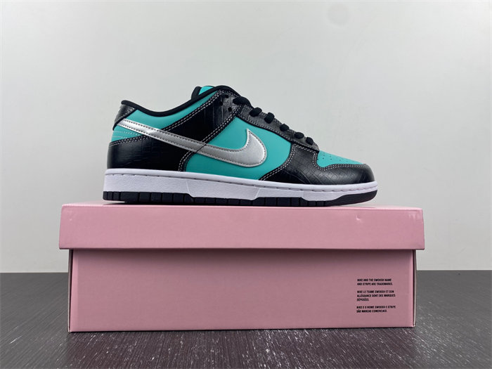 Nike SB Dunk Low Diamond Supply Co. Aqua Blue 304292-402