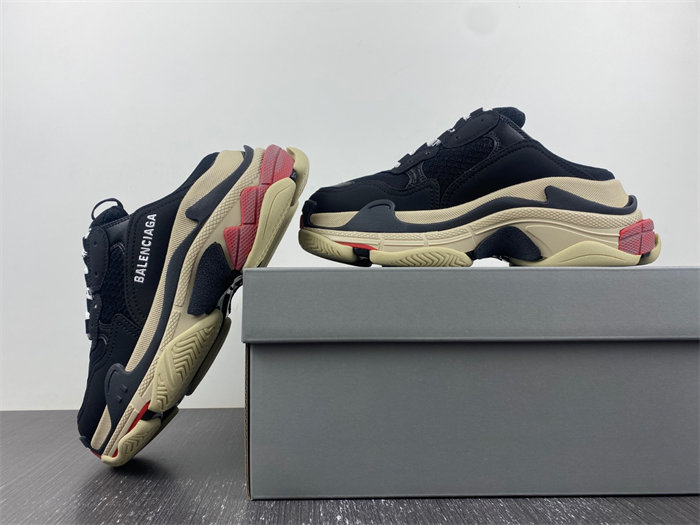 balenciaga 755687 w3sm1 1096