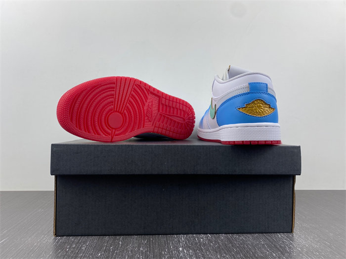 “ Air Jordan 1 Low FN8895-141