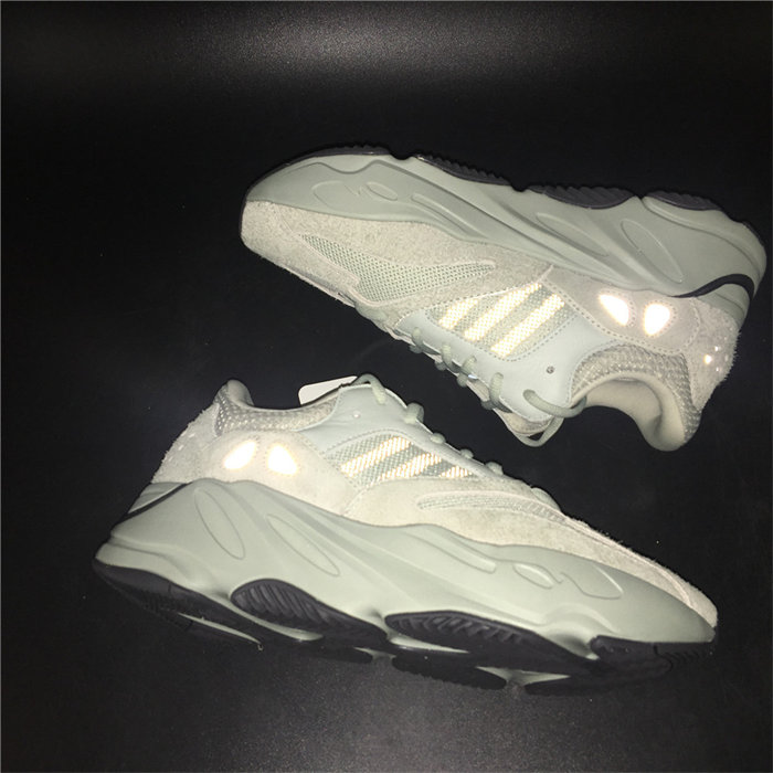 Ad*s yeezy boost 700 salt eg7487