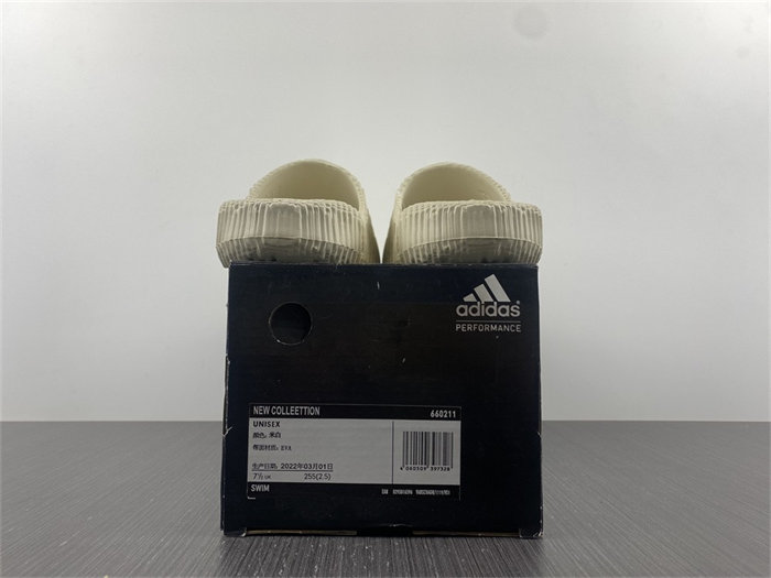 ADIDAS New Colleettion 660211