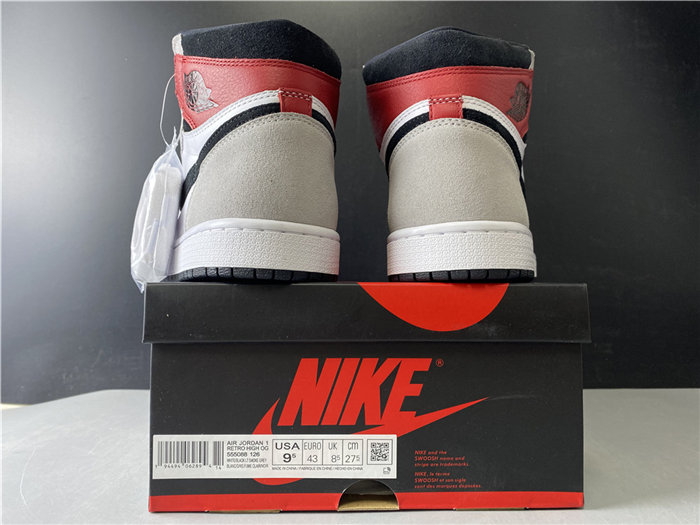 jordan1 retro light smoke grey 555088-126