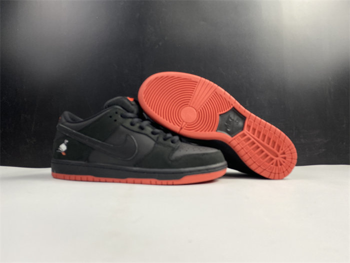 Nike SB Dunk Low Black Pigeon 883232-008