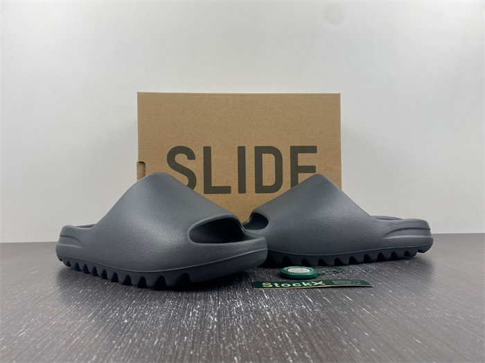 Yeezy Slide Slate Grey ID2350