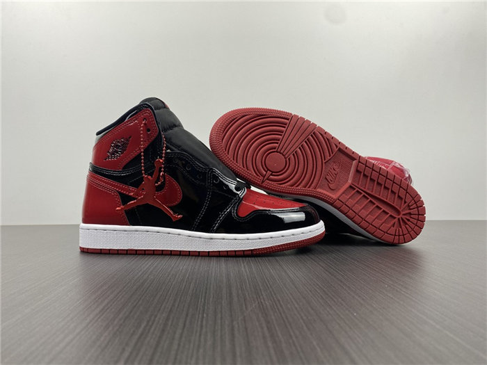 Jordan1 OG Patent Bred 555088-063