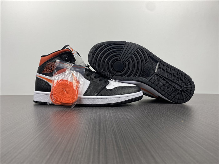 jordan1 mid zig zag dn4929-100