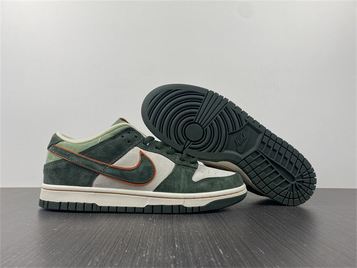 Nike SB Dunk LF0039-007