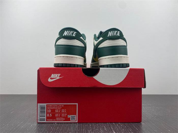 nike dunk low se noble green fd0350-133