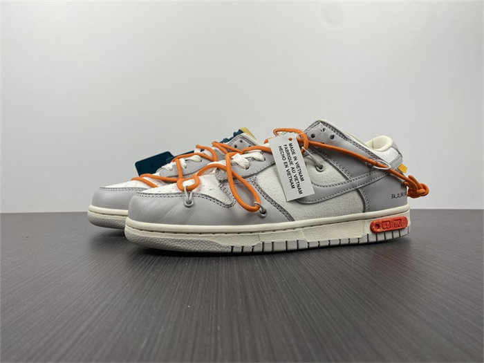 nike dunk low off-white lot 44 dm1602-104