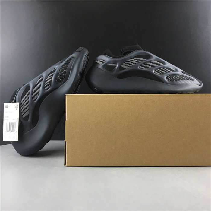 Ad*s yeezy 700 v3 alvah h67799