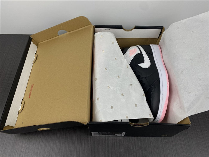 jordan1 mid arctic pink black 555112-061