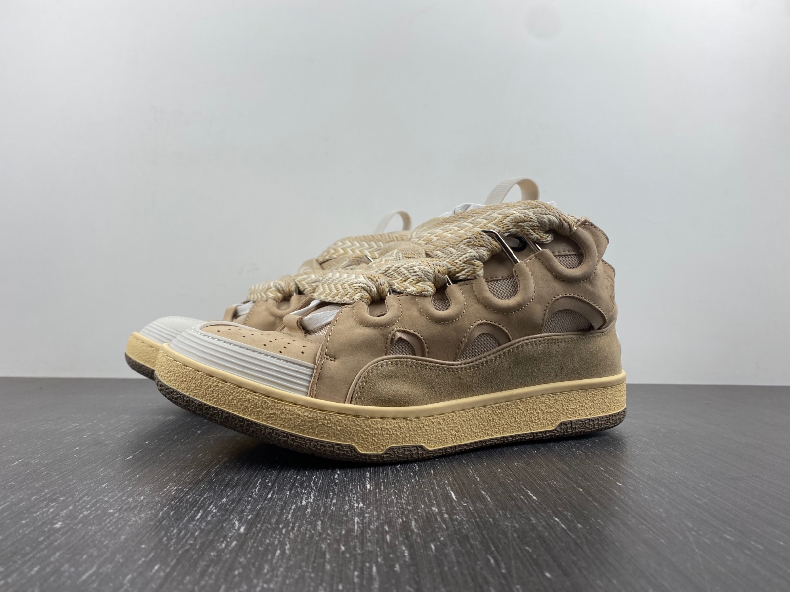 lanvin curb sneaker ecru fm-skrk11-drag-e2202