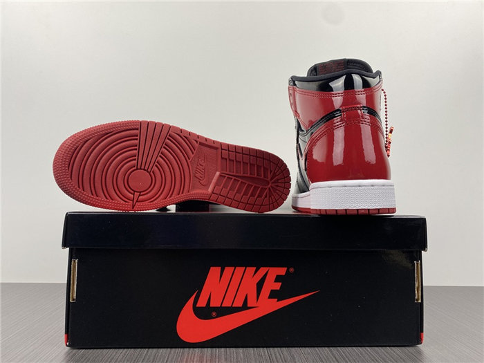 jordan1 og patent bred 555088-063