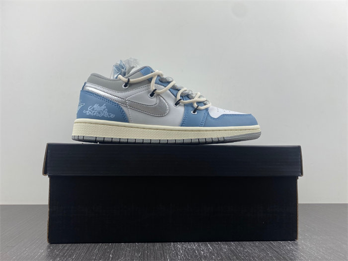 Air Jordan 1 Low 53558-053