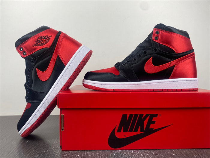 jordan 1 retro high og satin bred fd4810-061