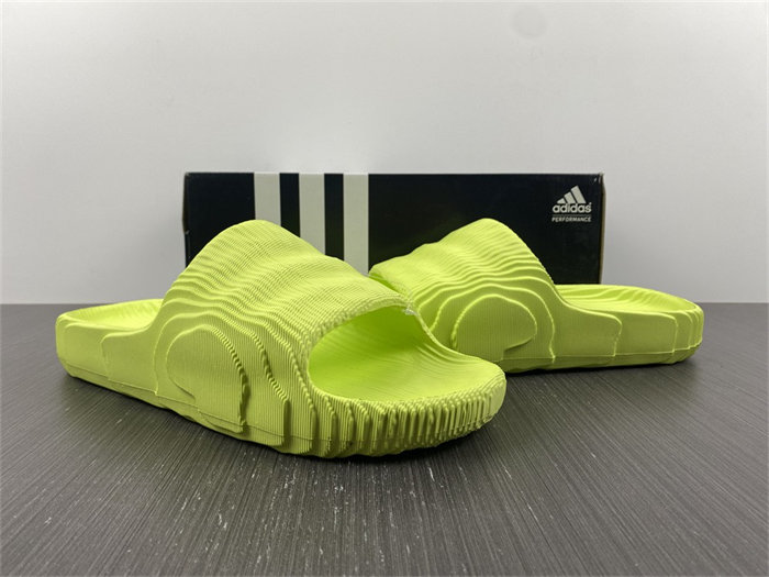 ADIDAS New Colleettion 660209