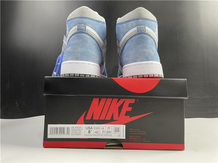 jordan1 retro hyper royal smoke grey 555088-402