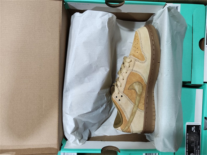 nike sb dunk low wheat 883232-700