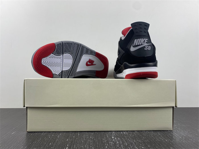 Nike SB x r Jordan 4 DR5415-060
