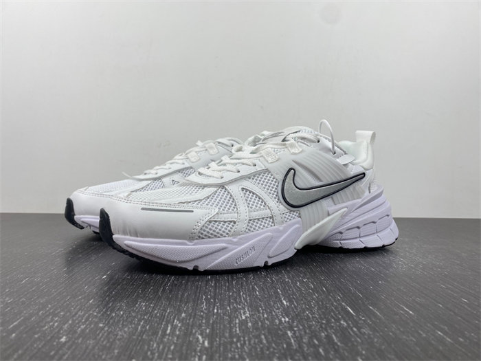 Nike V2K Run Summit White Metallic Silver FD0736-102