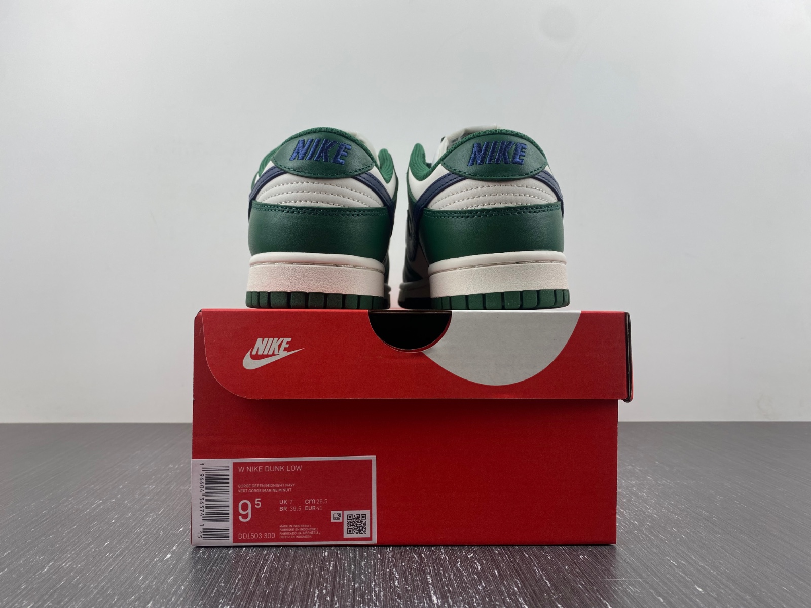 nike dunk low retro gorge green midnight navy dd1503-300