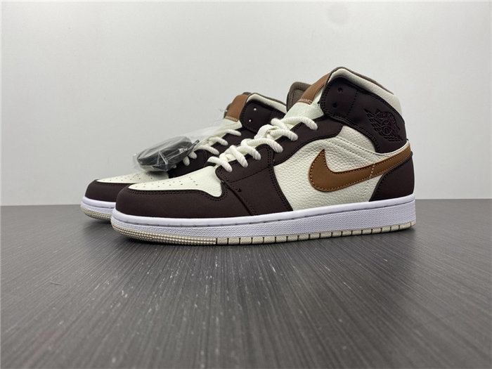 Jordan1 Mid SE Brown Basalt Oatmeal DO6699-200