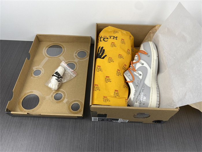 nike dunk low off-white lot 44 dm1602-104