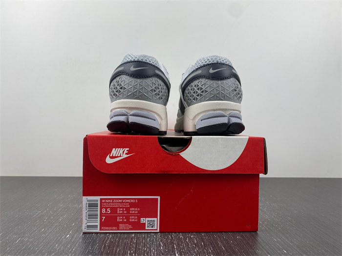 NIKE Air Zoom Vomero 5 FD9919-001