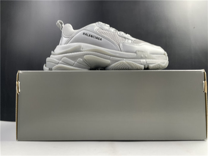 blcg triple s silver 536737 w2fs2 8100