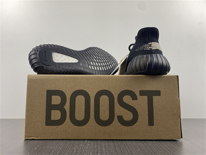 Yeezy Boost 350 V2Core Black White BY1604