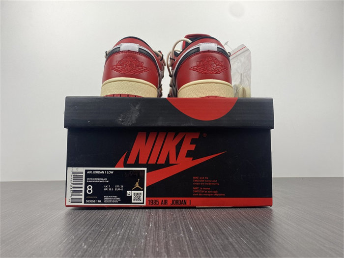 AIR JORDAN 1 LOW Chicago 553558-118