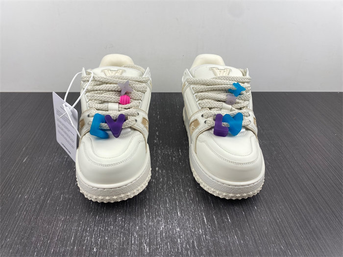 l**v trainer maxi white 1ab8rn