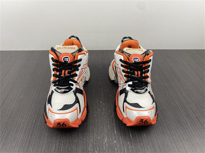 BLCG Runner Orange 677402 W3RB7 9051