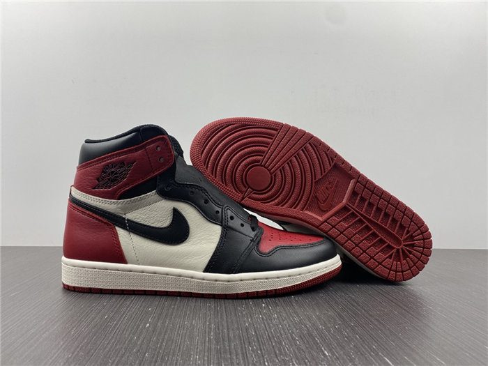 Jordan1 Retro Bred Toe 555088-610