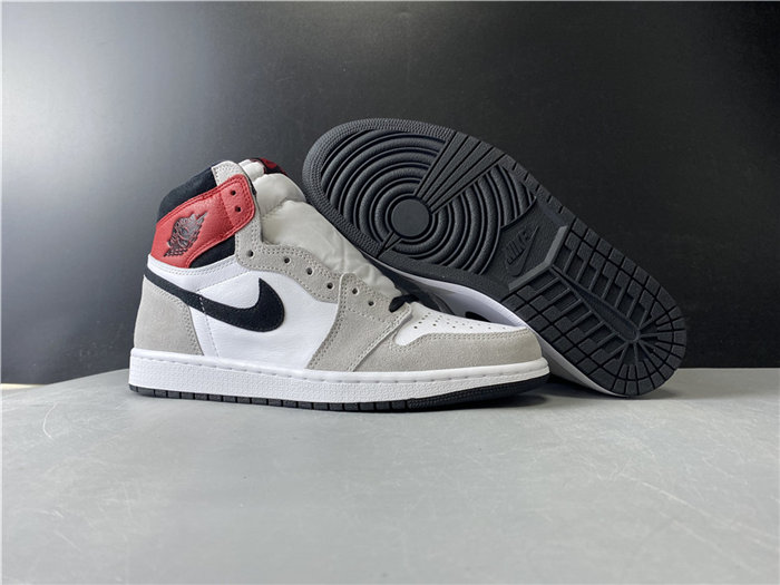 Jordan1 Retro Light Smoke Grey 555088-126