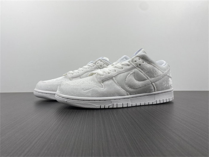 nike dunk low dover street market triple white velvet dh2686-100