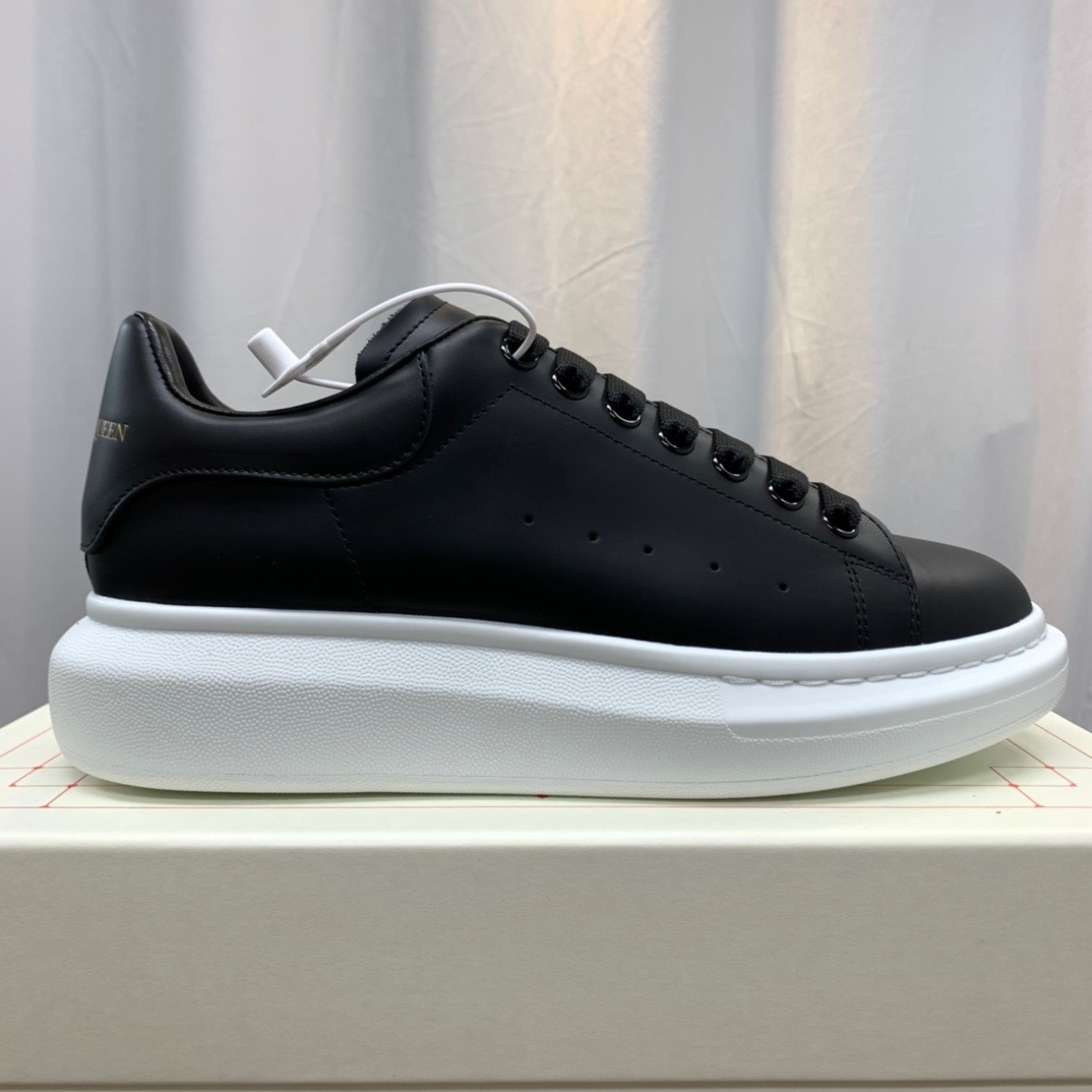 mcquen black white sole 553680whgp51000